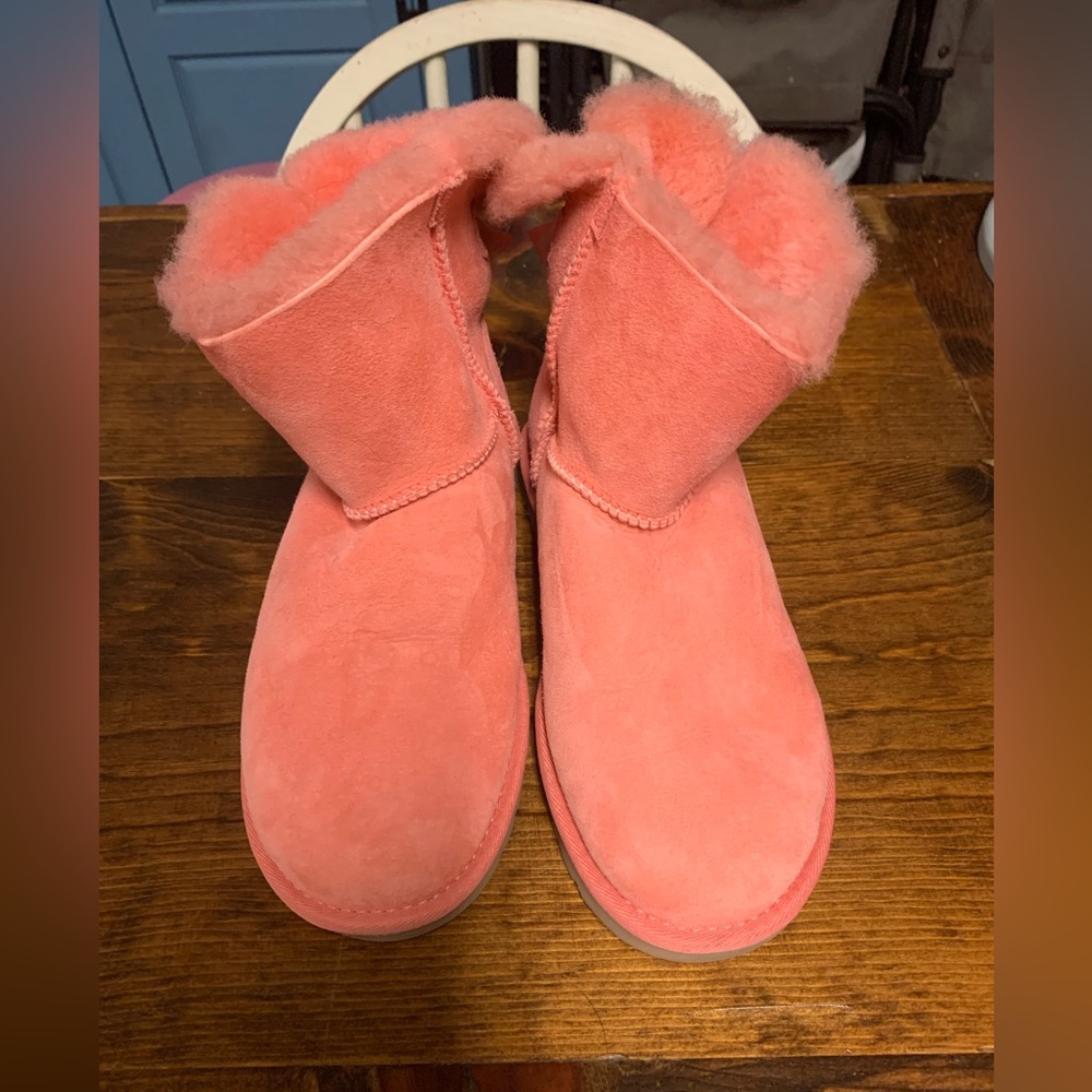 UGG Womens Bailey Bow